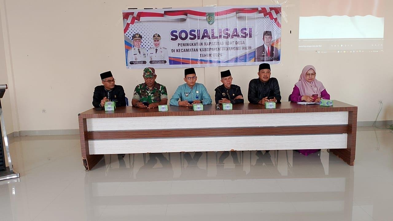 KUA Keritang Pandu Pembacaan Doa di Acara Sosialisasi Peningkatan Kapasitas Adat Desa
