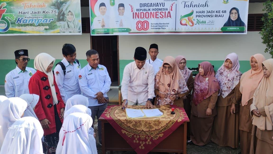KUA Kecamatan Kampa Perkuat Pembinaan Keagamaan di SD Negeri 003 Koto Perambahan