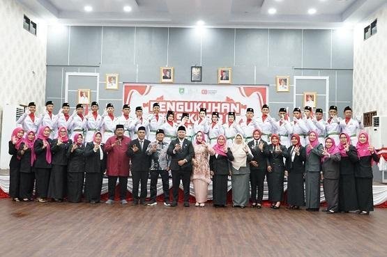 Kepala KUA Kec. Mandau Pimpin Doa, Kukuhkan Semangat Paskibra HUT ke-80 RI