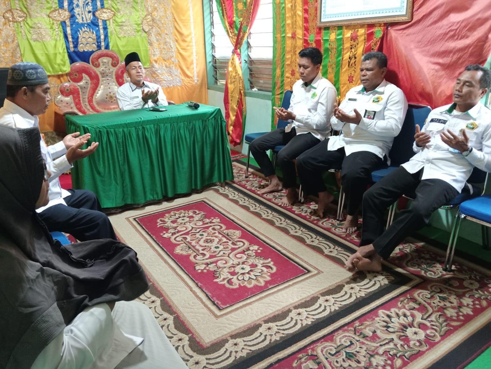 KUA Singingi Laksanakan Kegiatan Istighosah di Balai Nikah