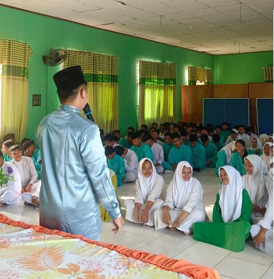 Program BRUS, Penghulu KUA Pendalian IV Kota Edukasi Remaja Tentang Pergaulan Sehat