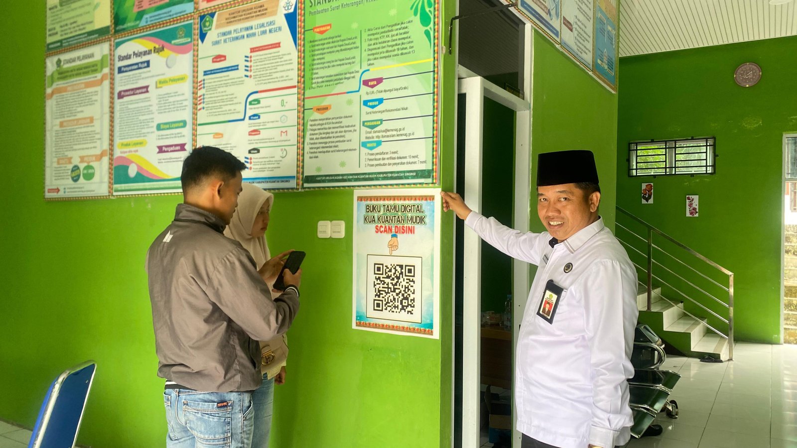 KUA Kuantan Mudik Terapkan Buku Tamu Digital, Dorong Efisiensi dan Modernisasi Layanan