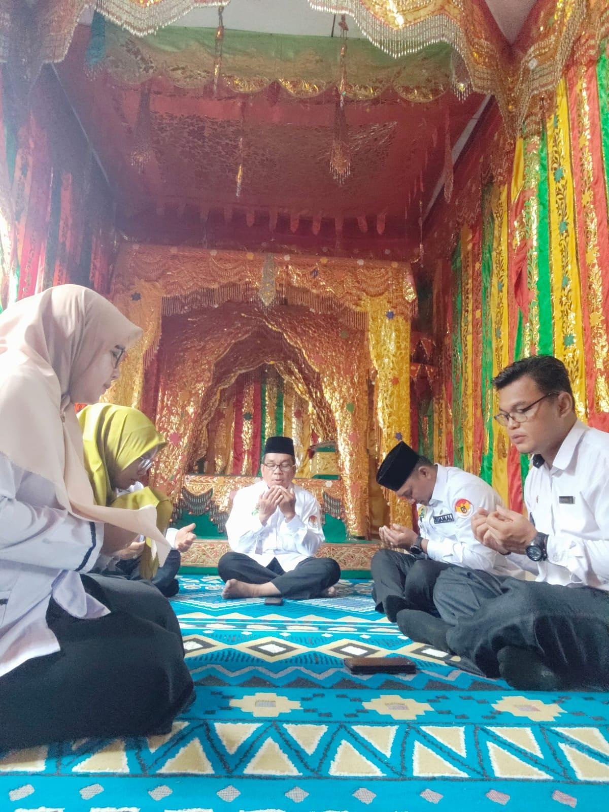 KUA Kuantan Hilir Gelar Kegiatan Istighosah dengan Khidmat