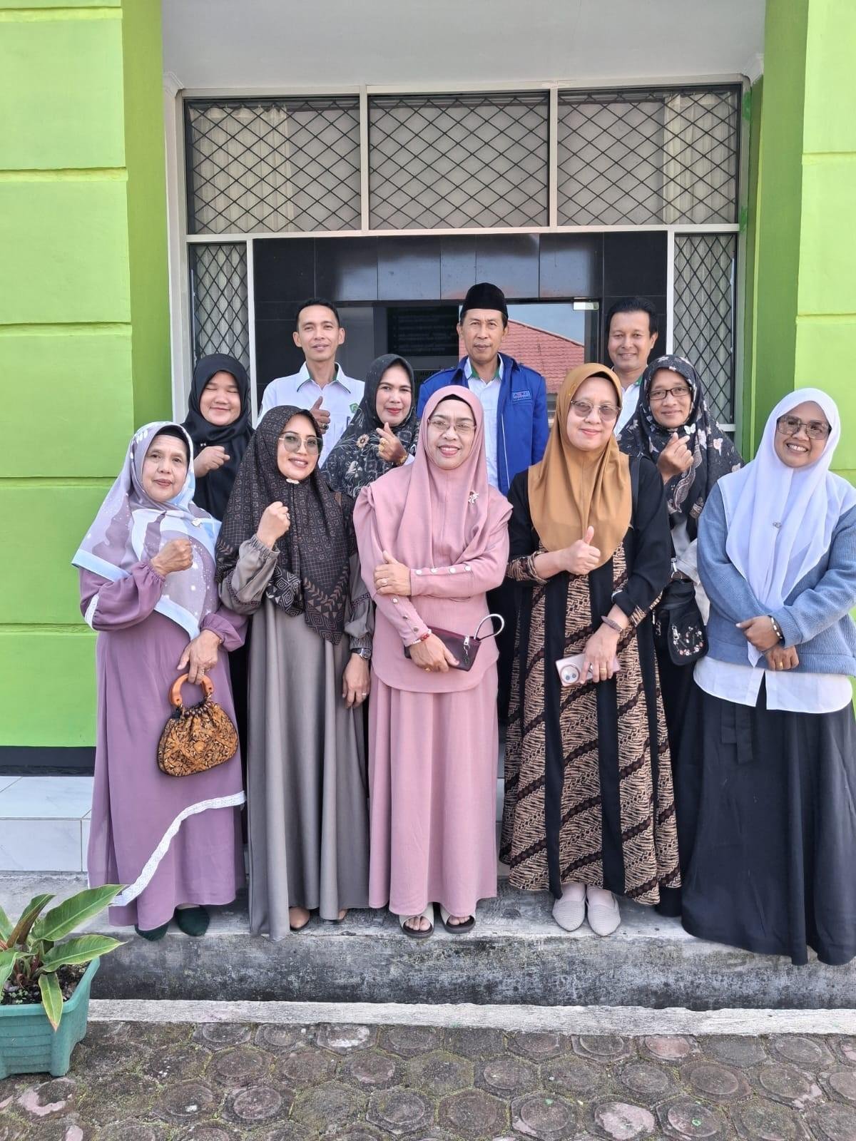 KUA Merigi Terima Kunjungan Dari BKMT Merigi Perkuat Koordinasi Untuk Peningkatan Kegiatan Keagamaan Di Wilayah Merigi