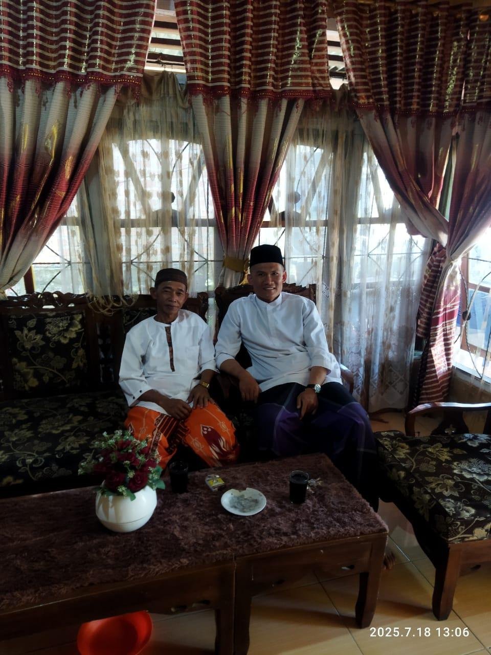 Jalin Silaturahmi, Kepala KUA Muara Kemumu Ajak Imam Desa Limbur Baru Hidupkan Pengajian