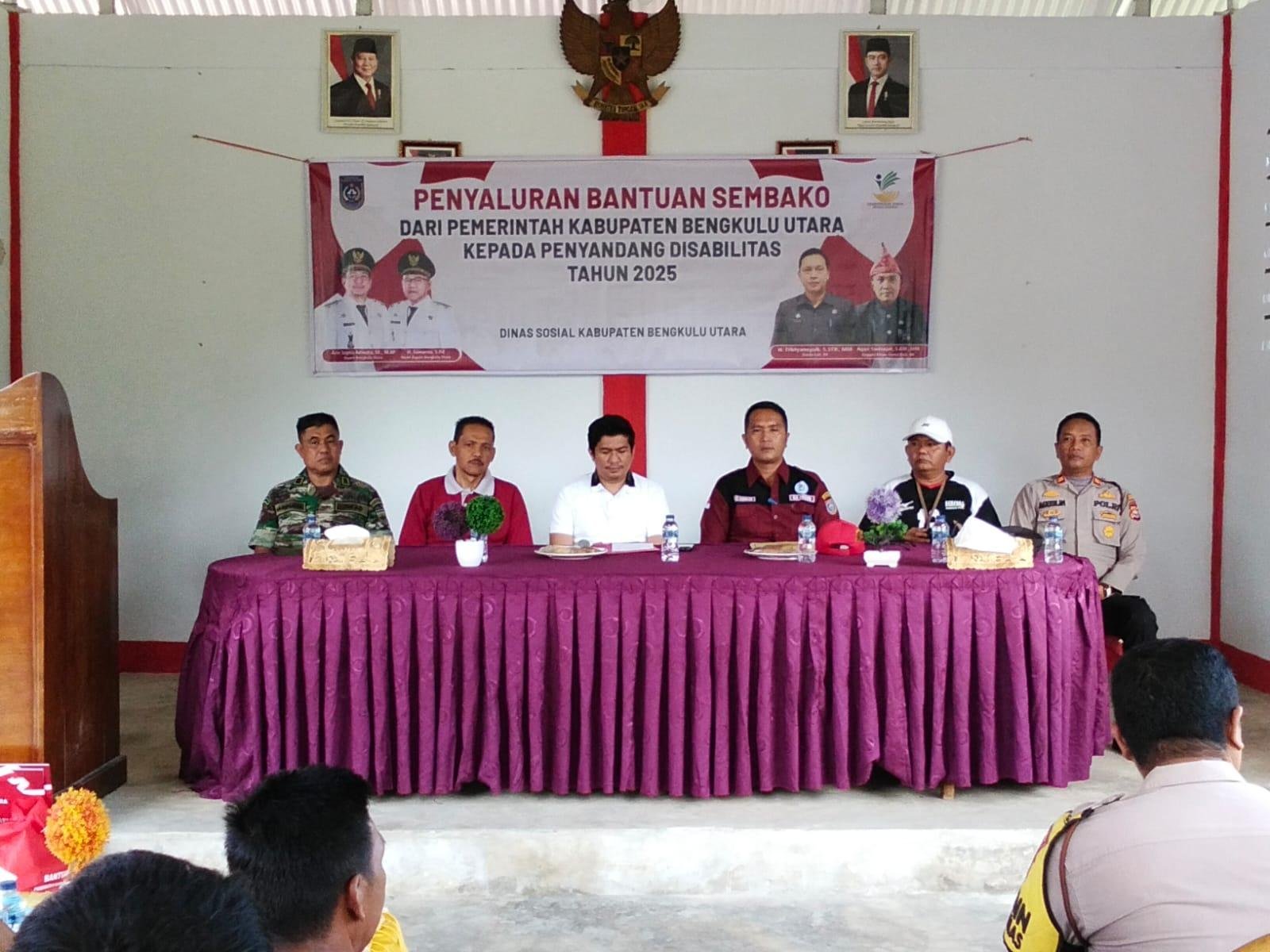 Kepala KUA Arga Makmur Hadiri Penyerahan Bantuan Sembako untuk Penyandang Disabilitas