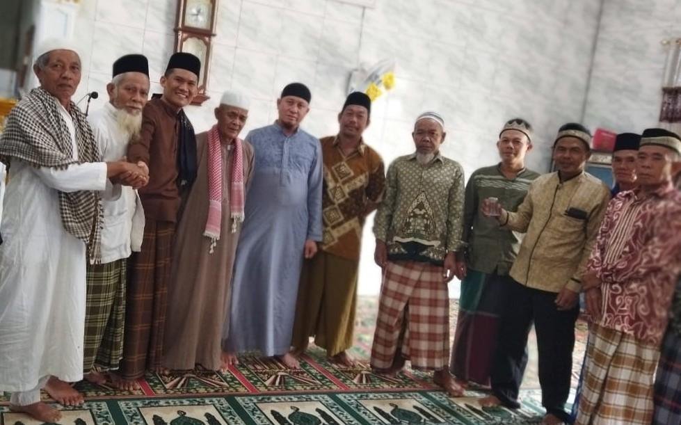 Kepala KUA Muara Kemumu Safari Jumat: Ajak Jamaah Jaga Amanah Kemerdekaan
