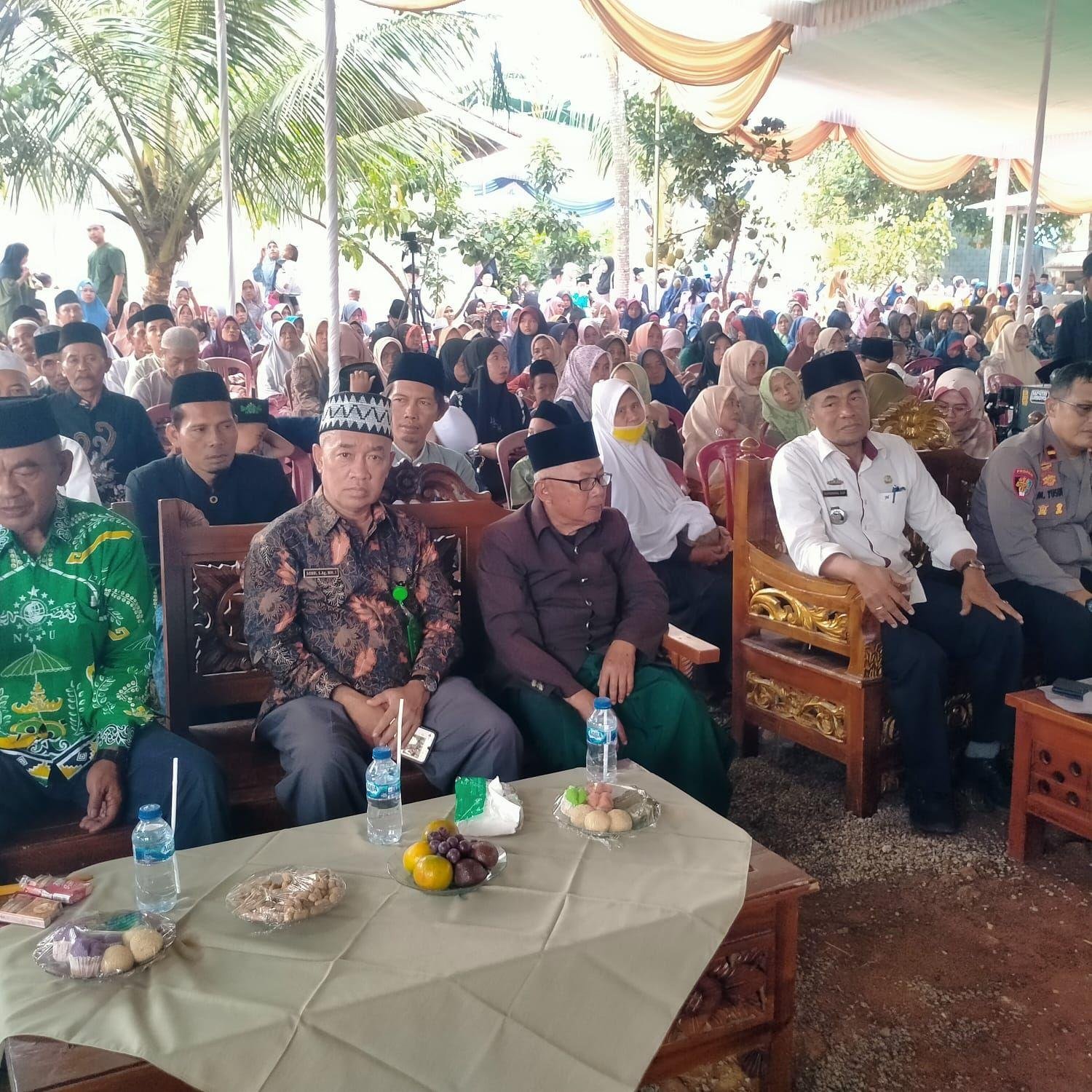 Kepala KUA Sekampung Hadiri Haflah Khotmil Qur’an Santri Sumbersari