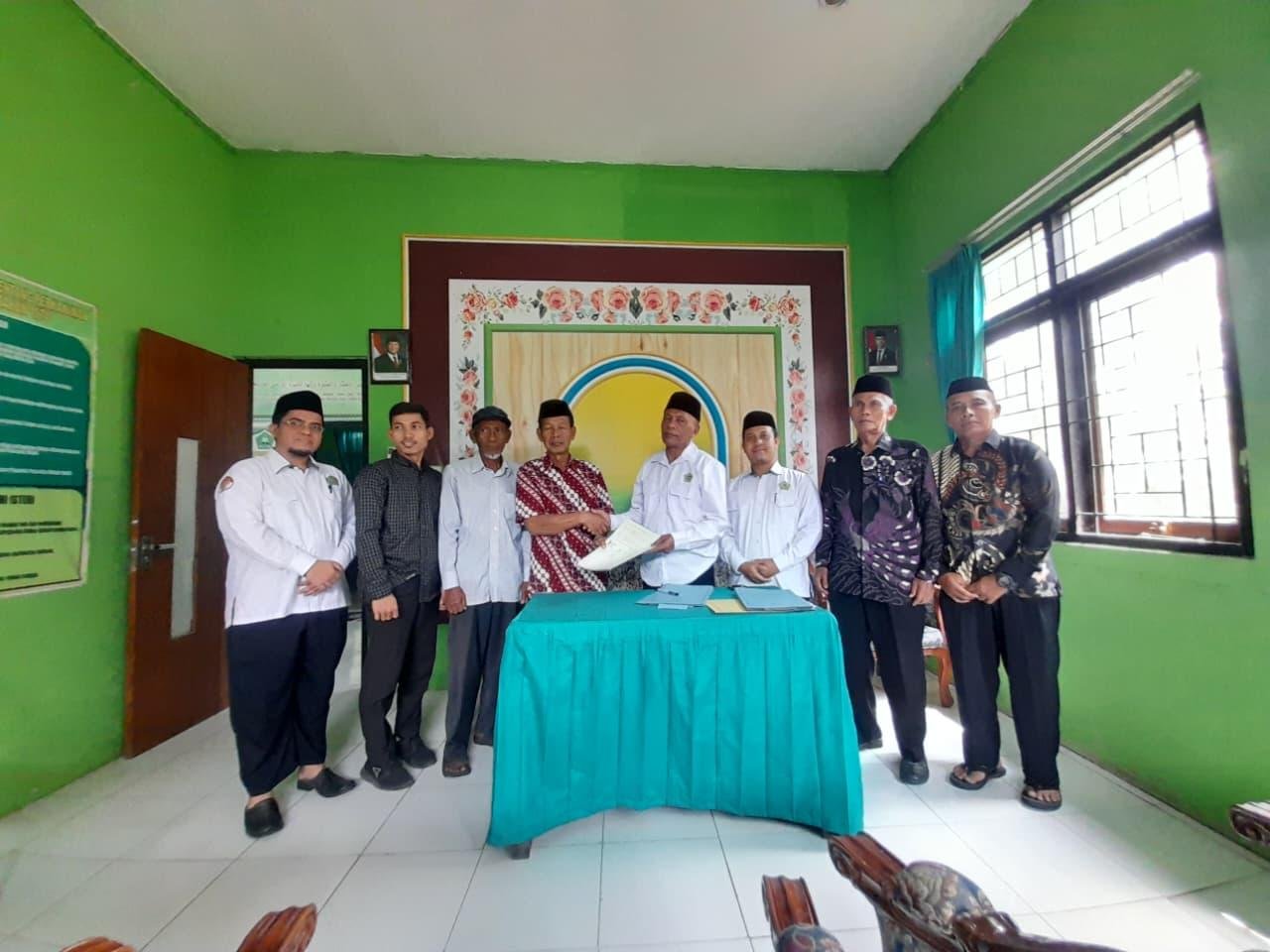 Tujuh Akta Ikrar Wakaf Ditandatangani Serentak di KUA Purwakarta Kota Cilegon