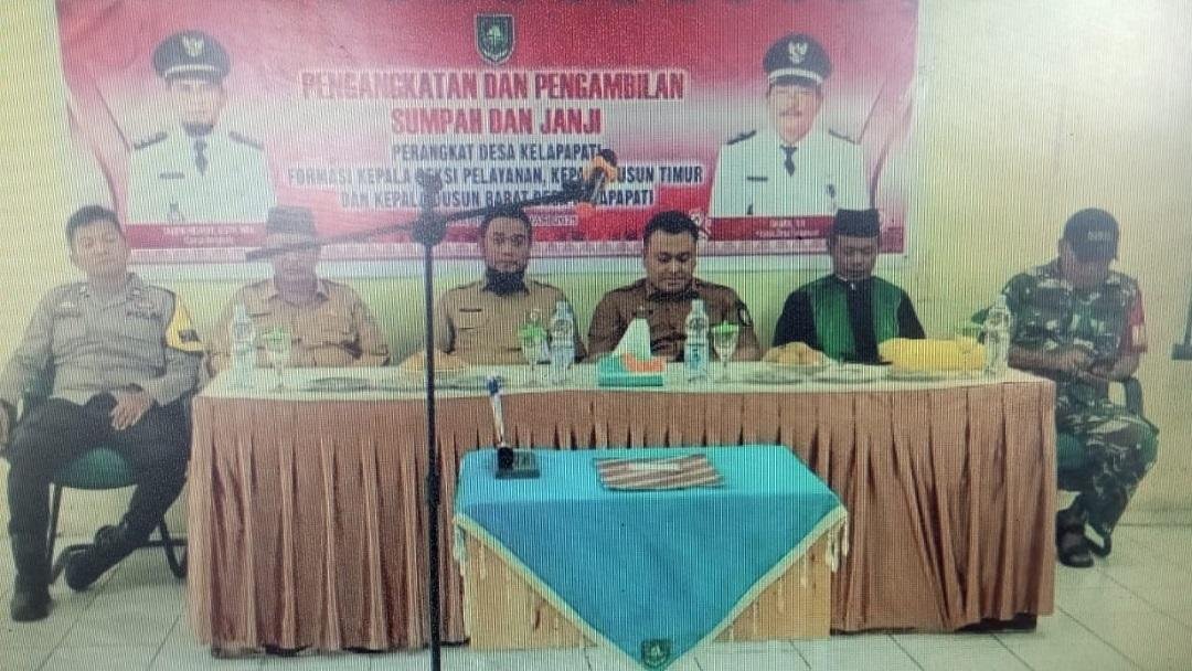 Kepala KUA Kec. Bengkalis Hadir sebagai Rohaniawan pada Acara Pengangkatan dan Pengambilan Sumpah Perangkat Desa Kelapapati