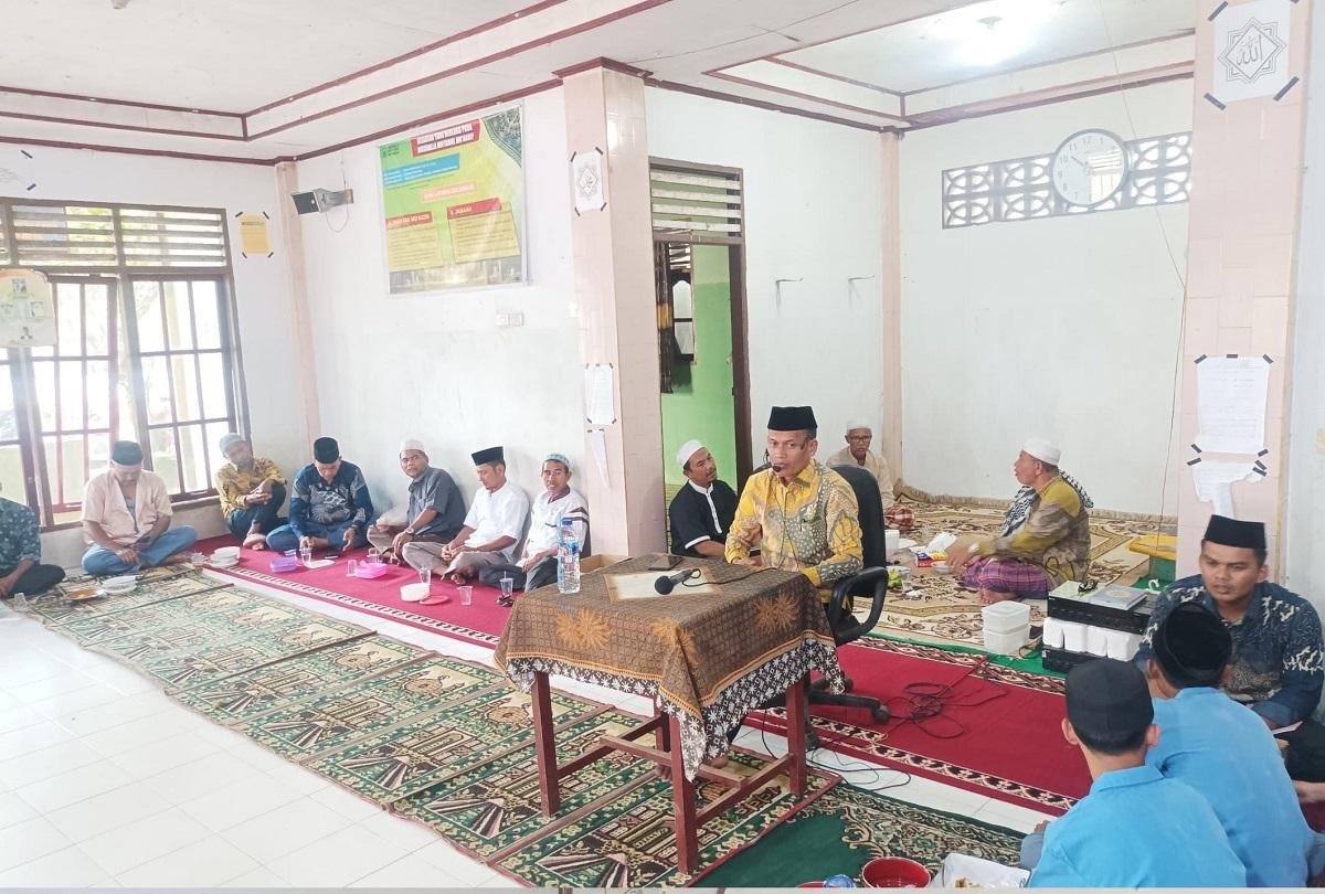 Ka. KUA Koto Kampar Hulu Sampaikan Ceramah Halal Bi Halal di Ponpes Miftahul Ma'rif
