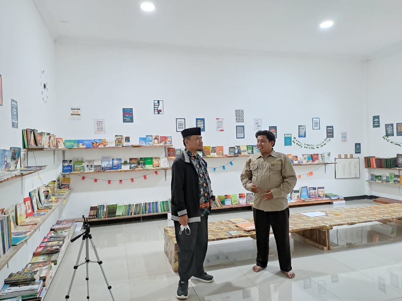 Pustaka Aksara Community Di KUA Oransbari Manokwari Selatan