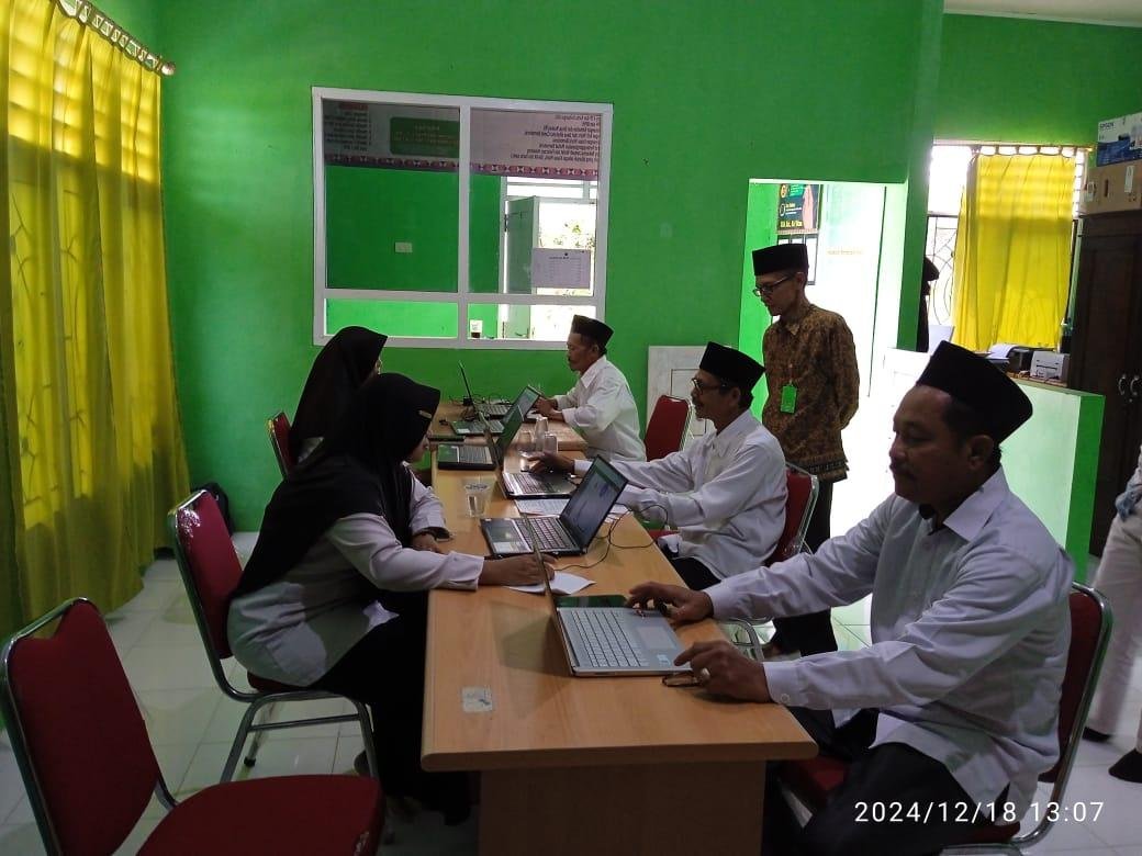 Awal Tahun 2025 yang Baik Bagi Karyawan Karyawati Kua Kecamatan Air Hitam