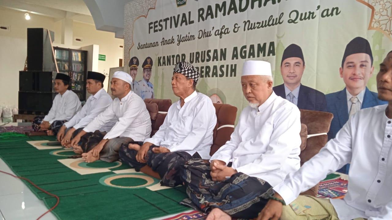 GELAR FESTIVAL RAMADHAN,,  KEMENAG KABUPATEN PROBOLINGGO TASHORRUFKAN RIBUAN PAKET SEMBAKO DAN SARUNG