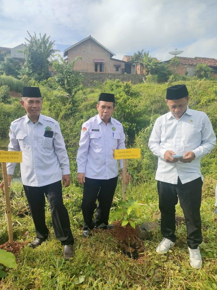 Ketua APRI Lampung Utara, Weki Kusworo Hadir Dalam Gerakan Launching 1 Juta Penanaman Pohon Matoa