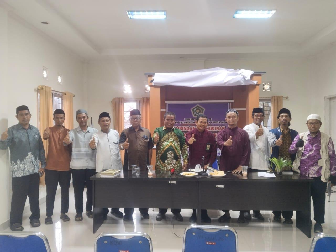 KUA Bontonompo Ajak Imam Desa Waspada Pungli dan Bahas Isu Nikah Terkini