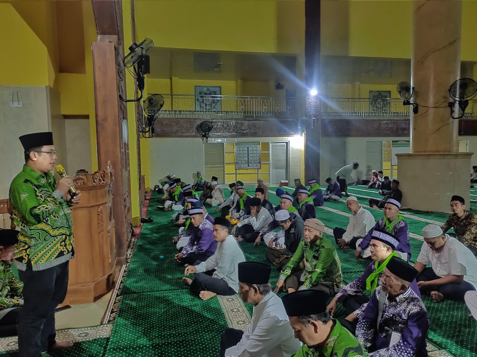 Kepala Kemenag Lampung Timur Resmi Lepas 69 Jamaah Haji Kloter JKG 53
