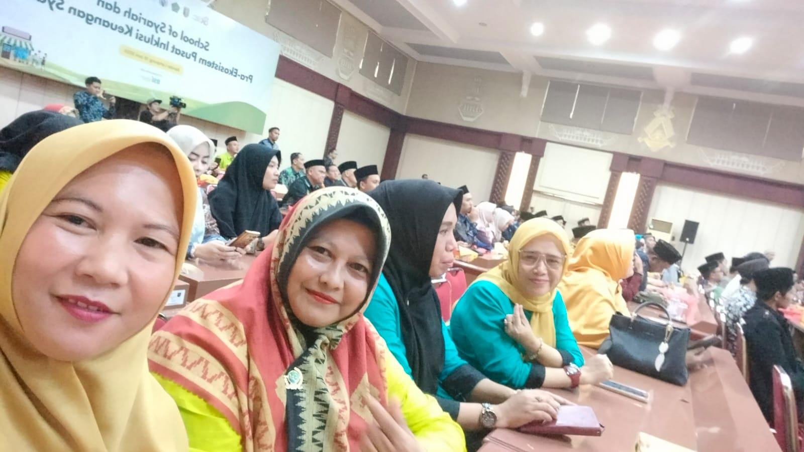 Penyuluh Agama KUA Sekampung Udik Ikuti School of Syariah ToT di Bandar Lampung