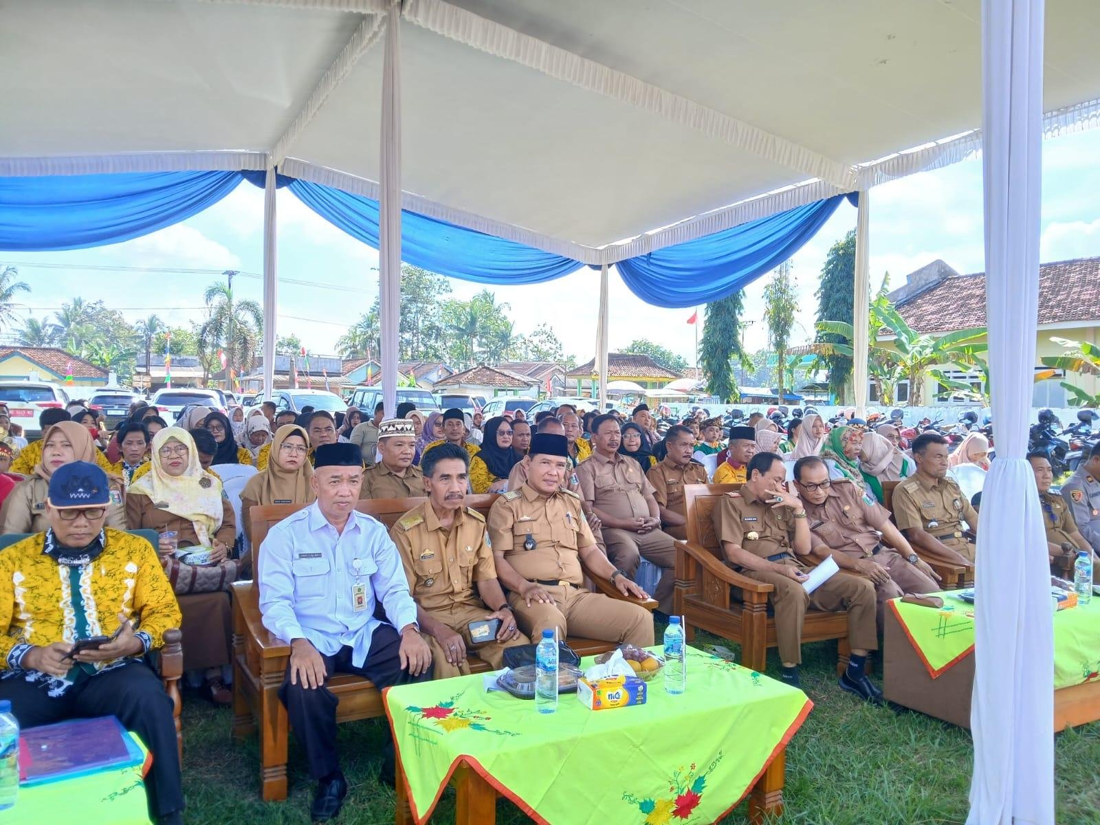 Kepala KUA Sekampung Hadiri Pembukaan Festival Seni dan Sastra Siswa Nasional serta O2SN Tingkat Kabupaten Lampung Timur