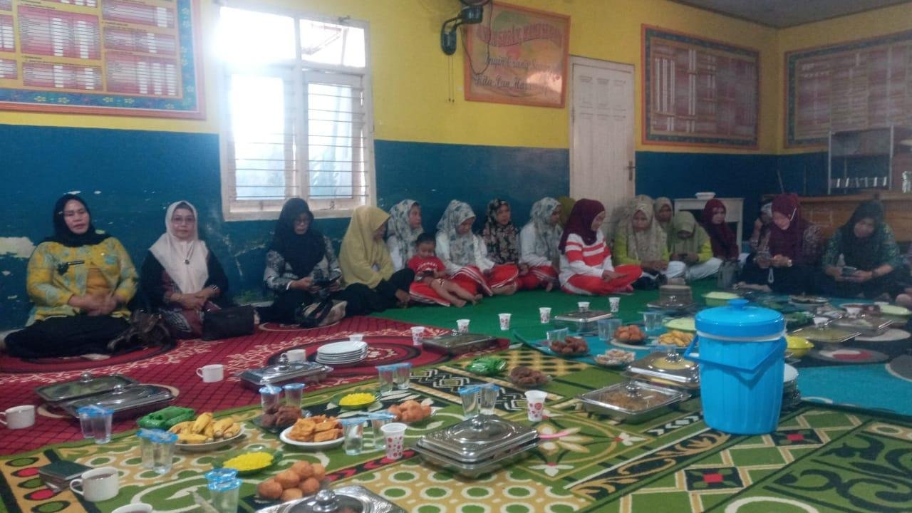 Literasi Al-Qur'an Meningkat: Sinergi KUA dan Pemerintah Kecamatan Hadirkan Pengajian