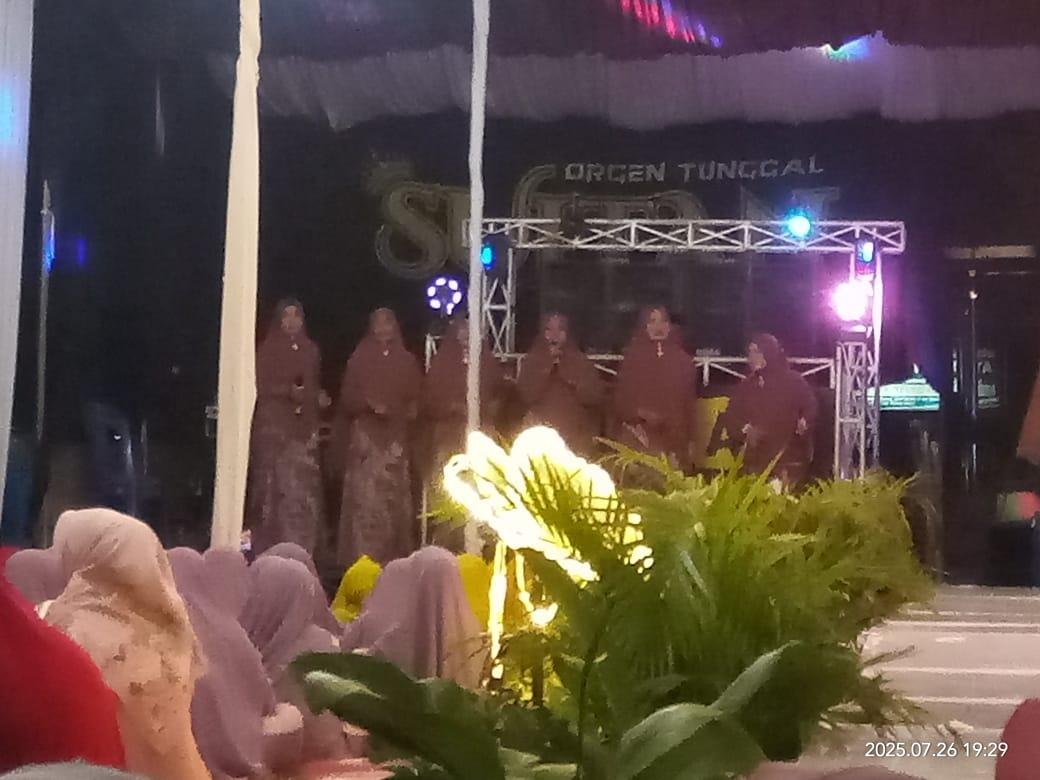 Bersama Masyarakat, ASN KUA Curup Timur Tunjukkan Talenta Seni