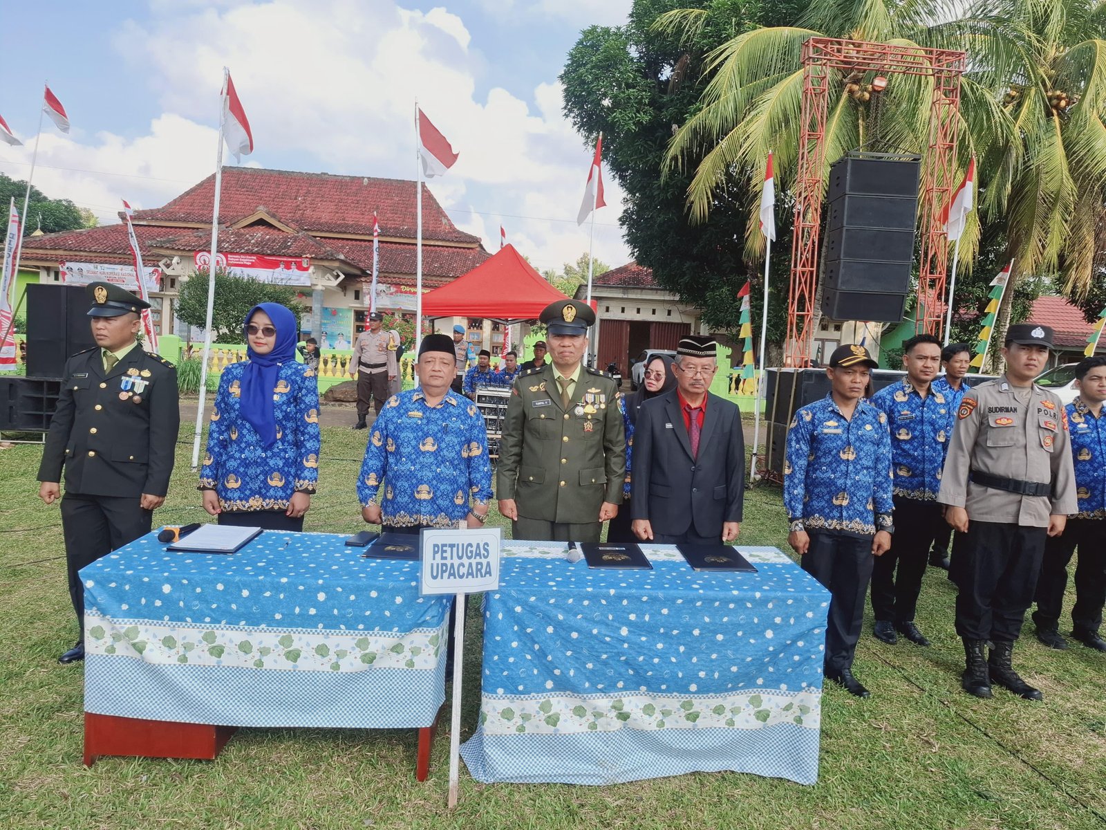 Kepala KUA Gunung Pelindung Panjatkan Doa di Upacara HUT RI ke-80