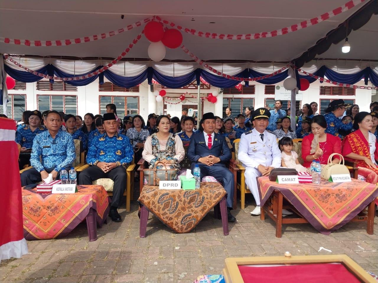 KUA Tuhemberua Ikut Meriahkan Upacara HUT  ke-80 RI di Lapangan Kecamatan