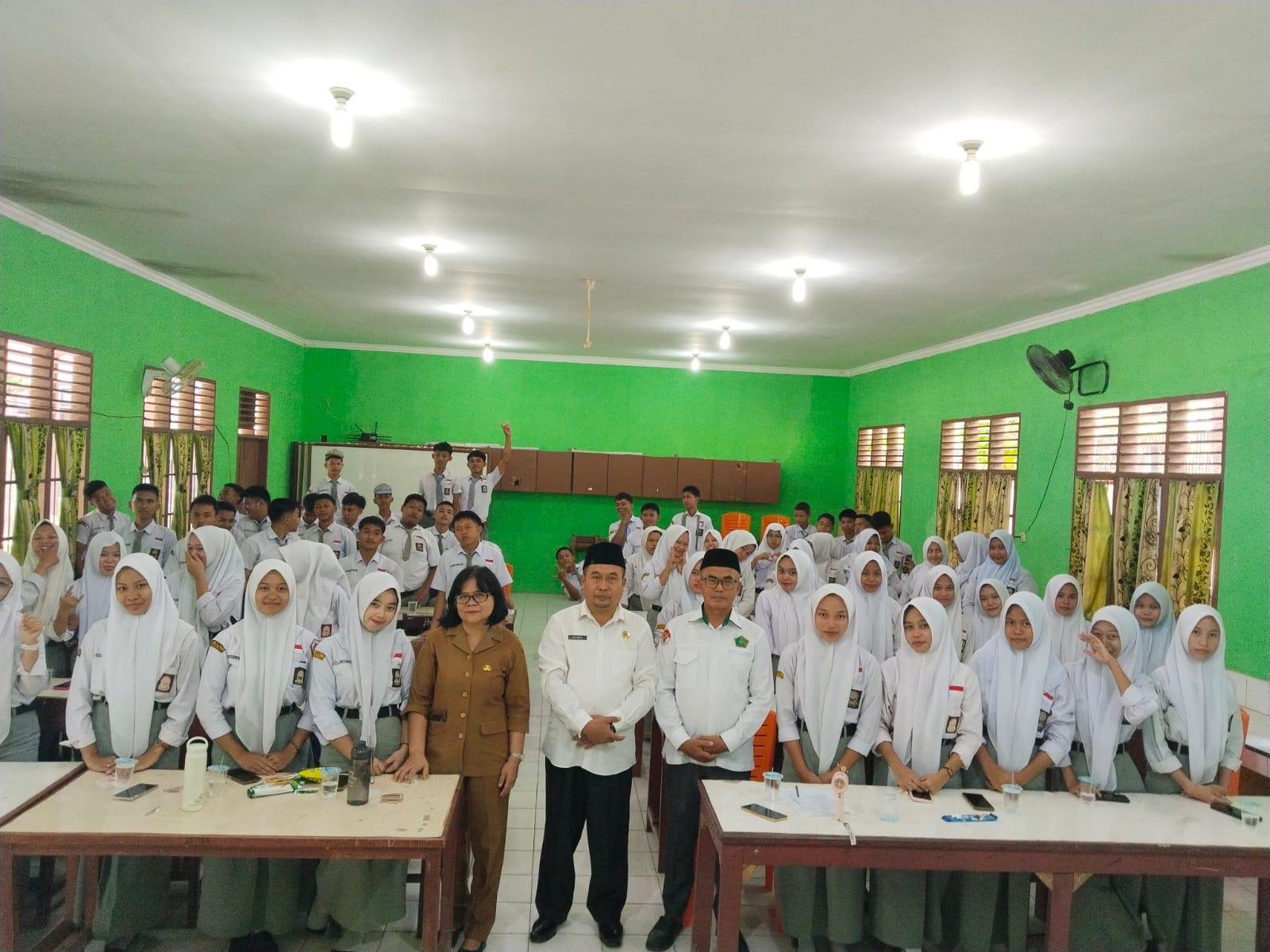 KUA Hamparan Perak Gelar Bimbingan Remaja Usia Sekolah dan Gerakan Sadar Pencatatan Nikah