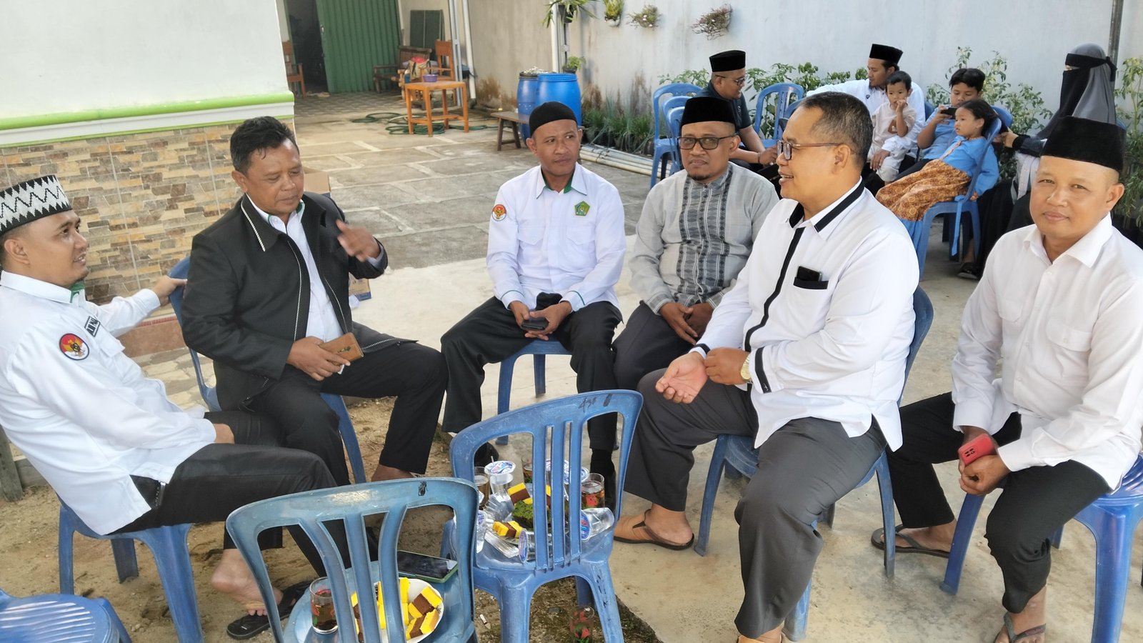 Kepala KUA Raman Utara Takziah Bersama Jajaran KUA Lampung Timur