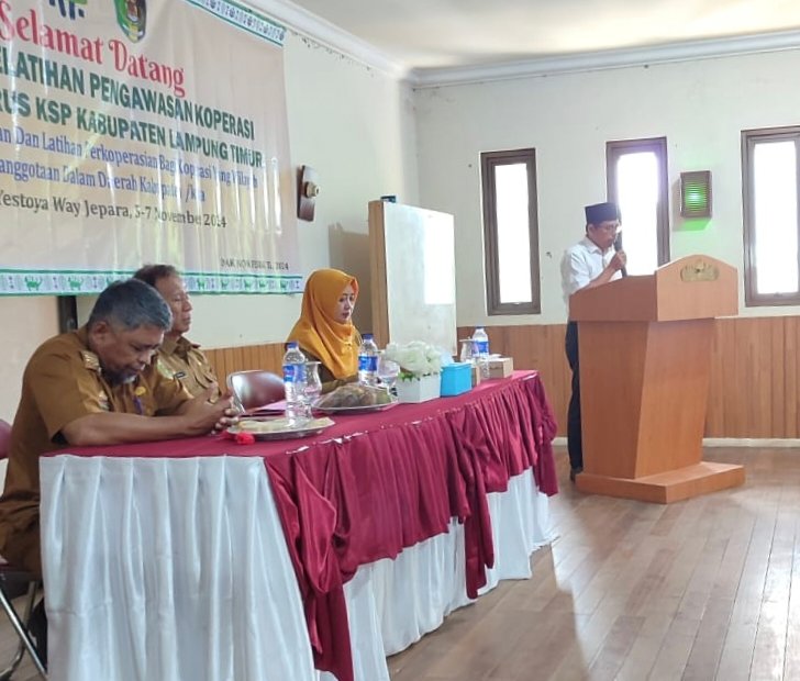 Penghulu KUA Sekampung Udik Pimpin Doa pada Pembukaan Pelatihan Manajemen Koperasi di Lampung Timur