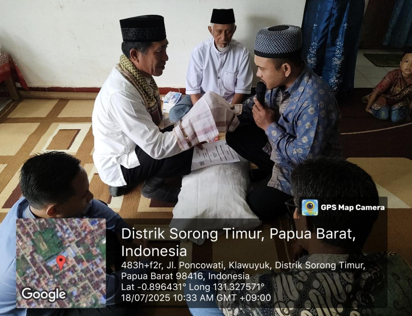 Kepala KUA Sorong Timur, Mengawasi dan Memimpin Proses Akad Nikah  Sederhana