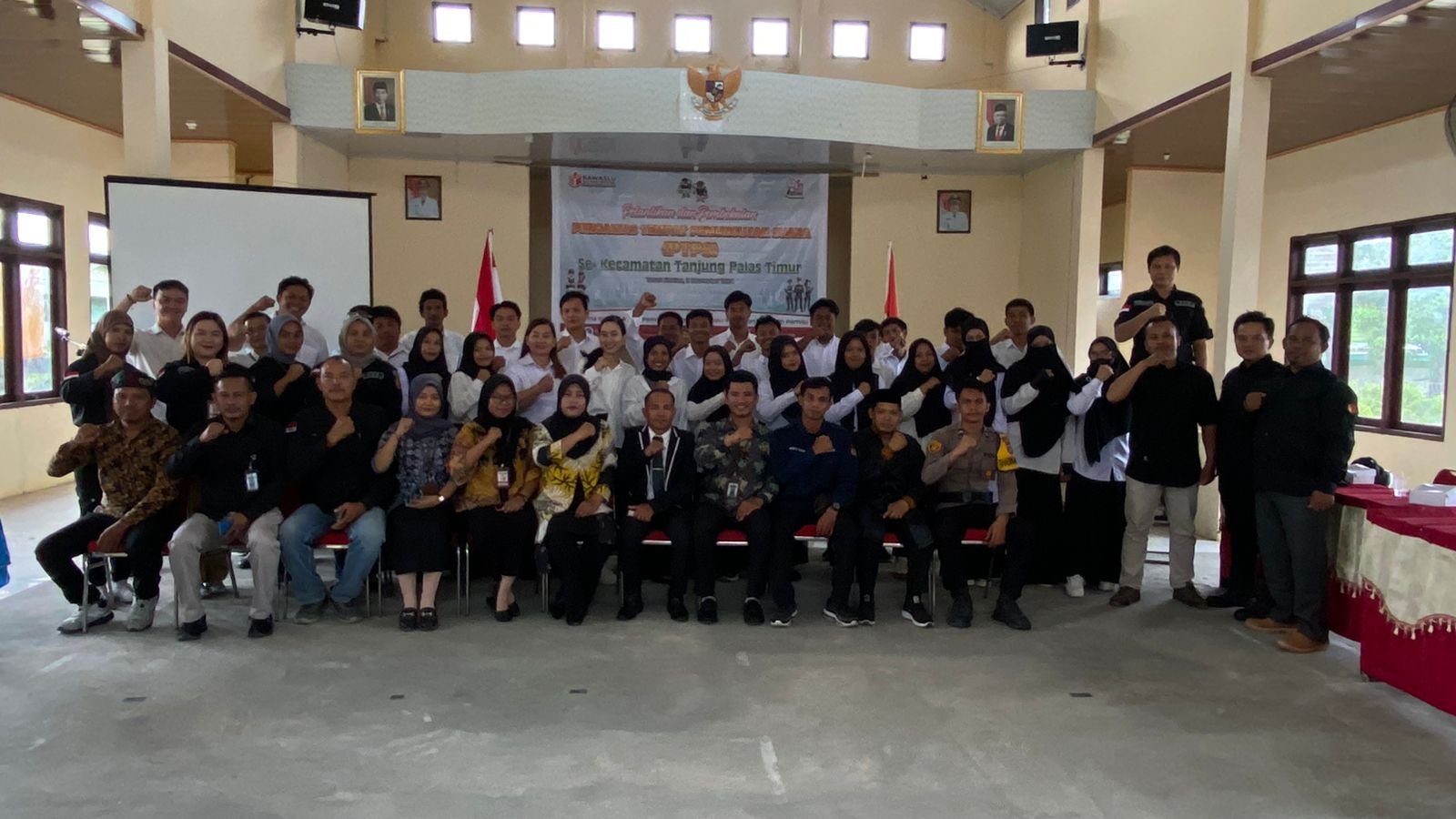 Kepala Kantor Urusan Agama Tanjung Palas Timur Hadiri Pelantikan Pengawas TPS se- Kecamatan Tanjung Palas Timur