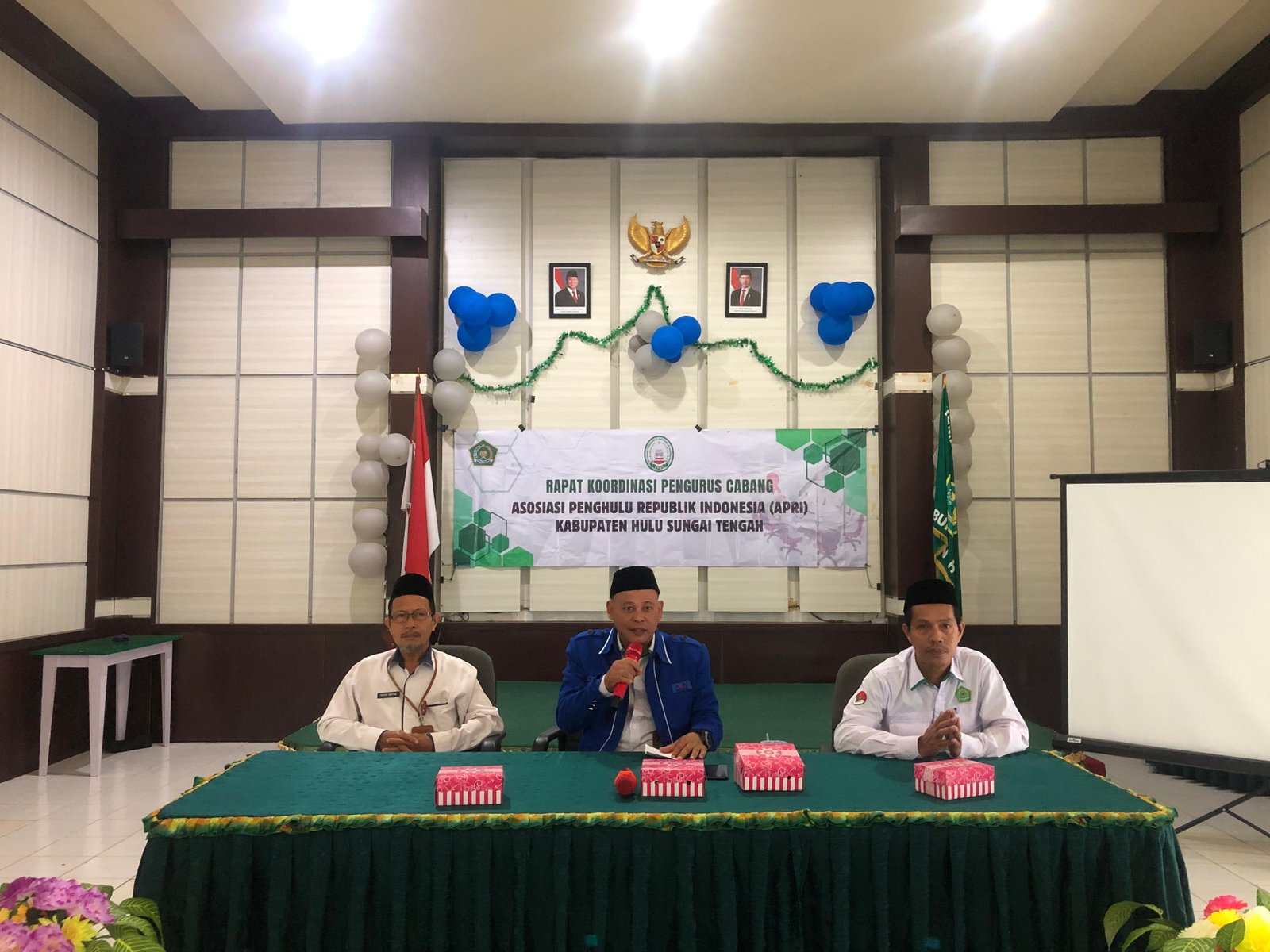 Penghulu di Kabupaten Hulu Sungai Tengah diharapkan mendukung program prioritas pemerintah sebagaimana yang tertuang dalam Surat Edaran Menteri Agama Republik Indonesia