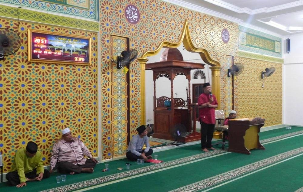 Kepala KUA Kec Bukit Batu Akhiri Safari Ramadan di Masjid An Nur Desa Api-api
