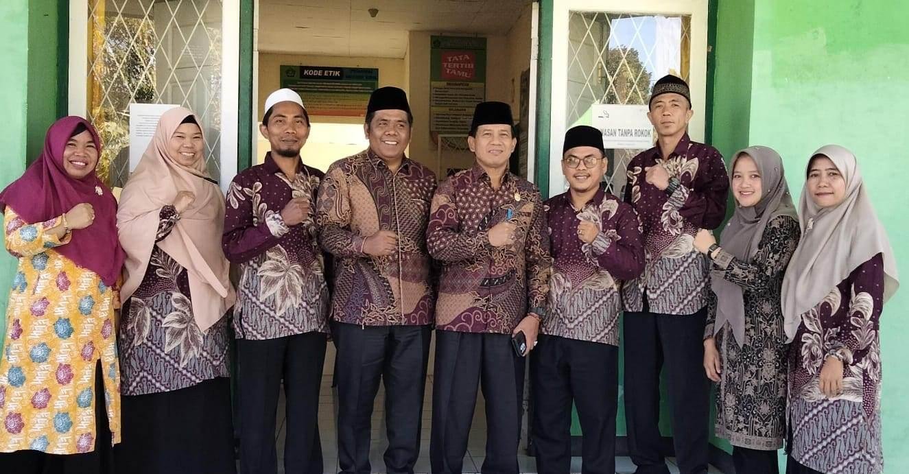 Sidak Ke KUA Curup Timur , Kakan Kemenag Rejang Lebong Sampaikan 5 Pesan Penting