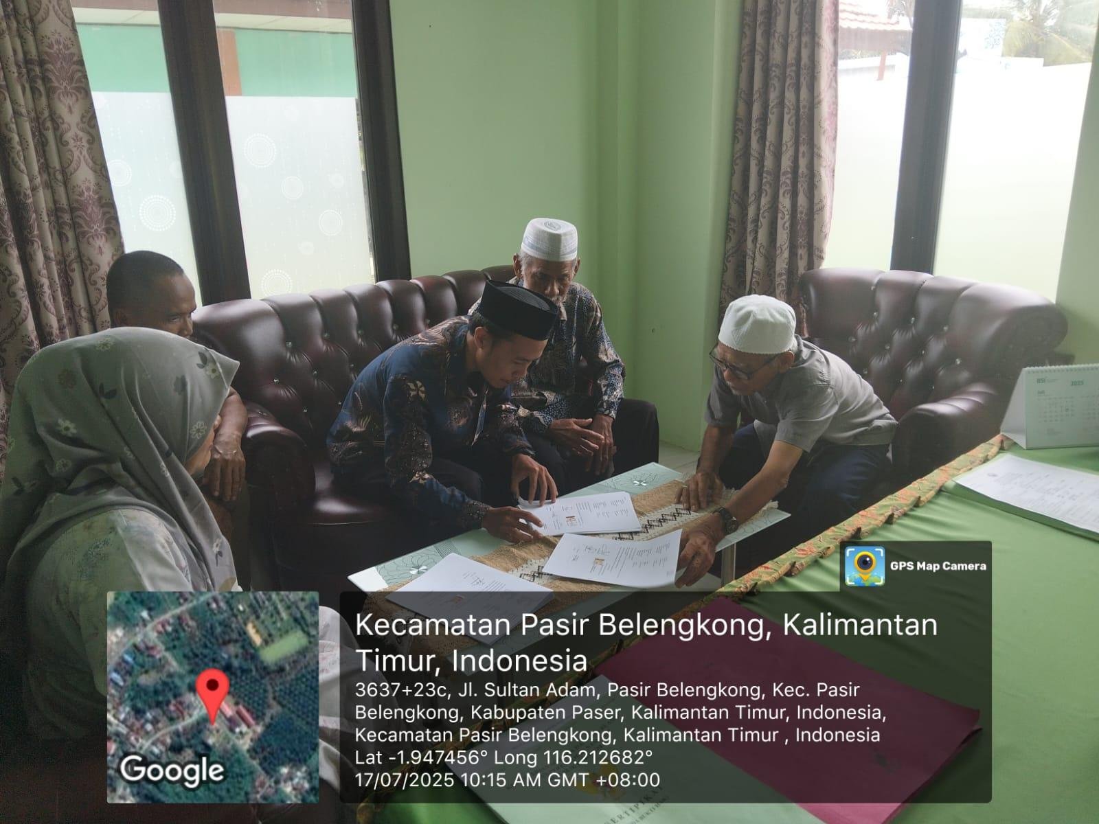IKRAR TANAH WAKAF DI KUA PASER BELENGKONG : Mewujudkan Komitmen untuk Keagamaan dan Kemanusiaan