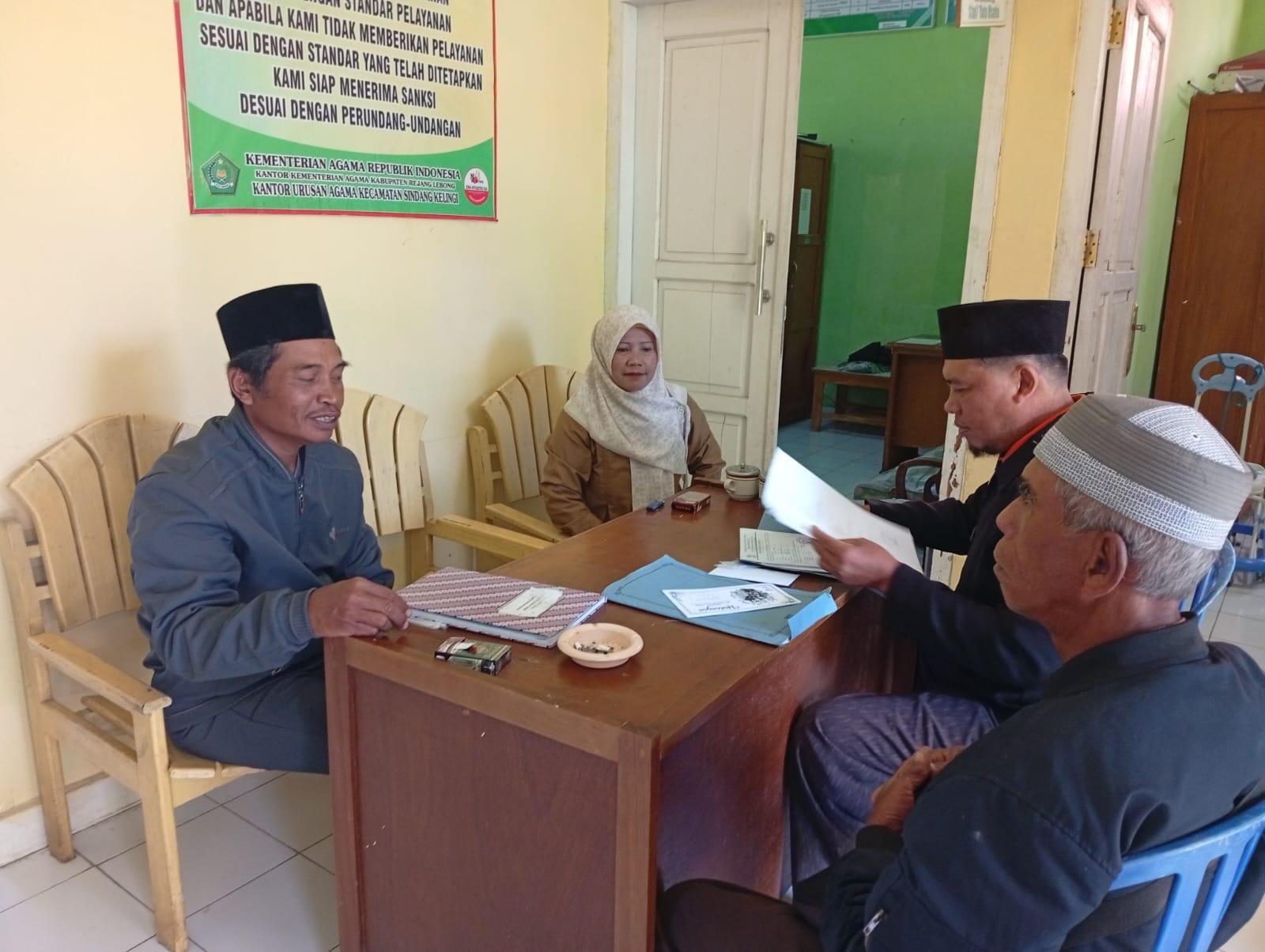 Tiga Pasang Catin Daftar Nikah di Bulan Juli, KUA Sindang Kelingi Layani dengan Ramah dan Teliti