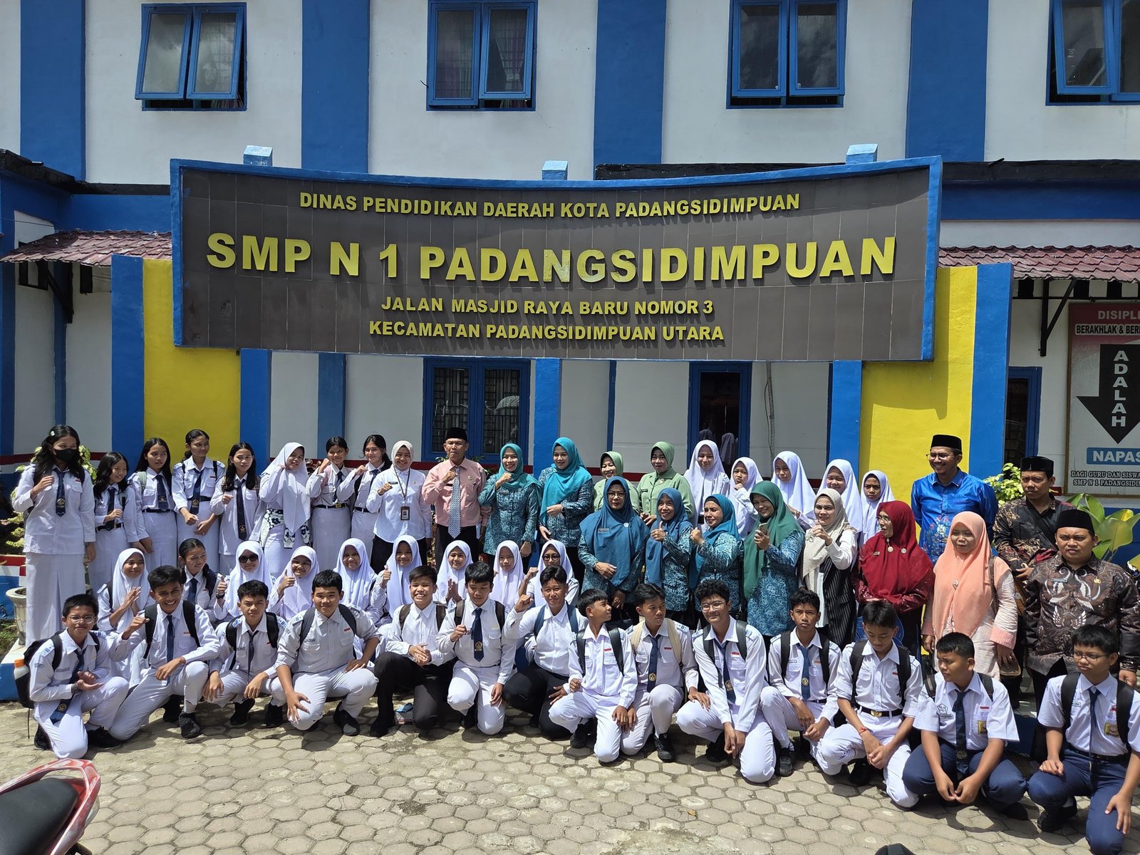 KUA Padangsidimpuan Utara Bersama TP PKK Pemko Padangsidimpuan Road Show BRUS Cegah Pernikahan Dini di Sekolah