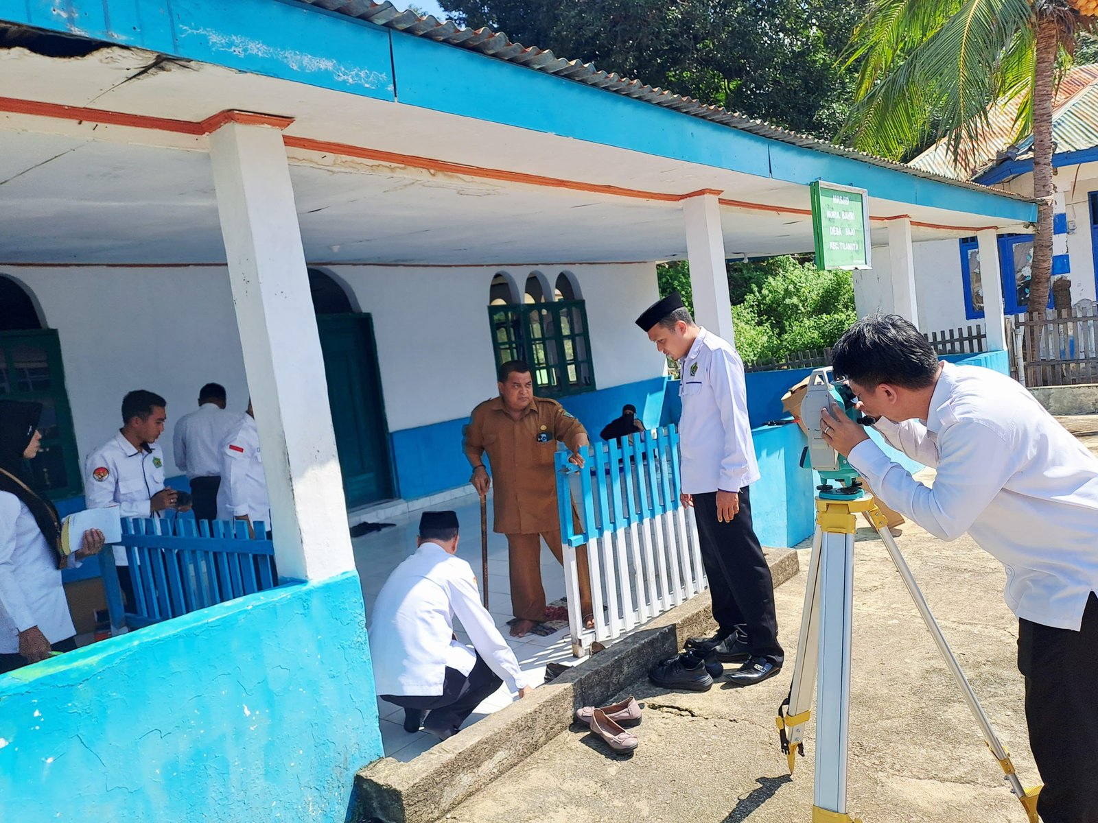 Pastikan Kiblat Tepat, Penghulu KUA Tilamuta Lakukan Kalibrasi di Dua Desa