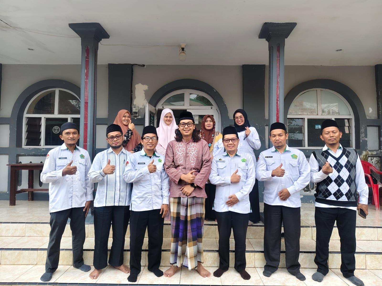 Cegah Pernikahan Dini dan Stunting: KUA Kecamatan Gading laksanakan BRUS