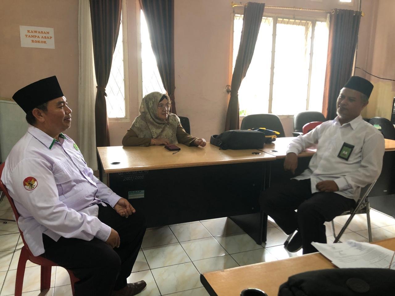 Kepala KUA Curup Selatan dan Penyuluh Senior Sambangi Kantor Camat, Bahas Program Safari Jumat 2026