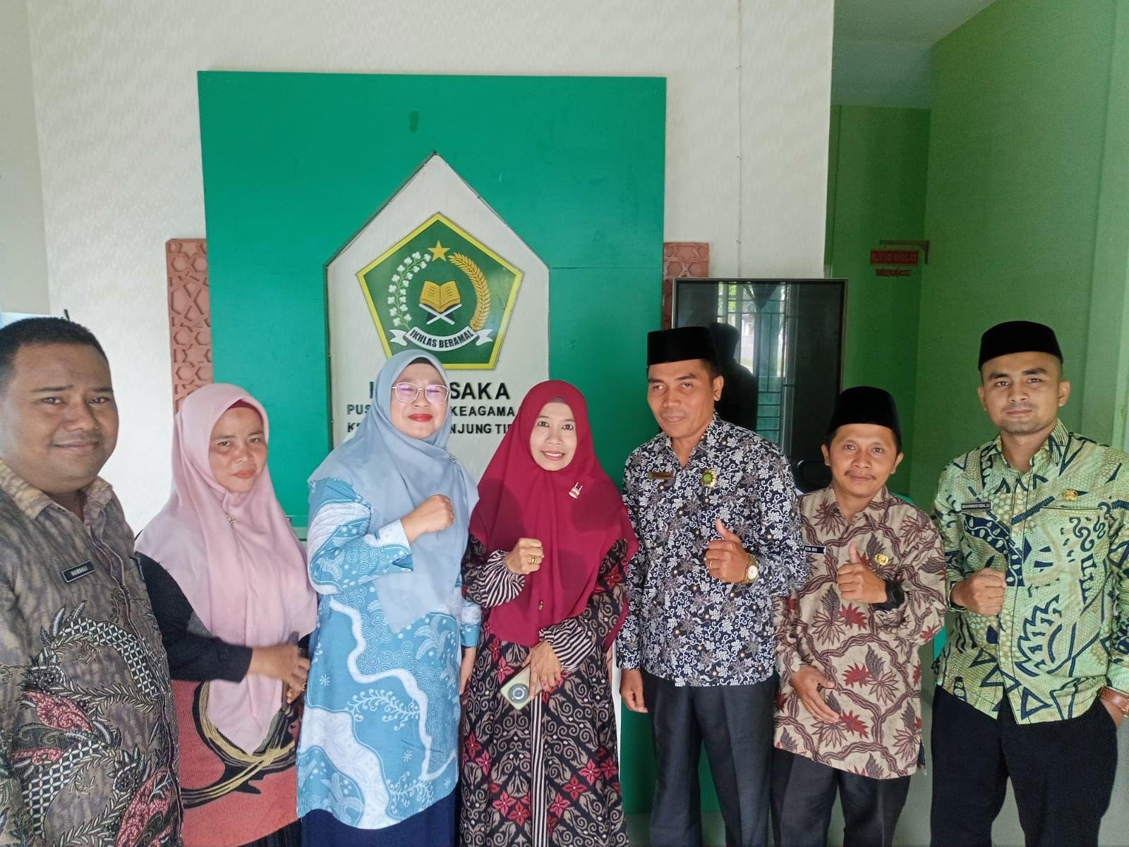 Di Tengah Hujan Deras, KUA Tanjung Tiram Terima Kunjungan Kasi Zakat dan Wakaf Kemenag Batu Bara