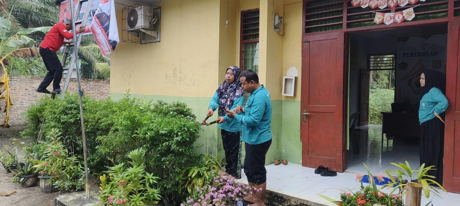 Wujud Loyalitas Negeri, KUA Bandar Khalifah Hias kantor Dengan Ornamen Tujuh Belasan 