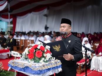 Ka KUA Hamparan Perak Pimpin Doa Upacara Detik-Detik Proklamasi Kemerdekaan ke-80 RI