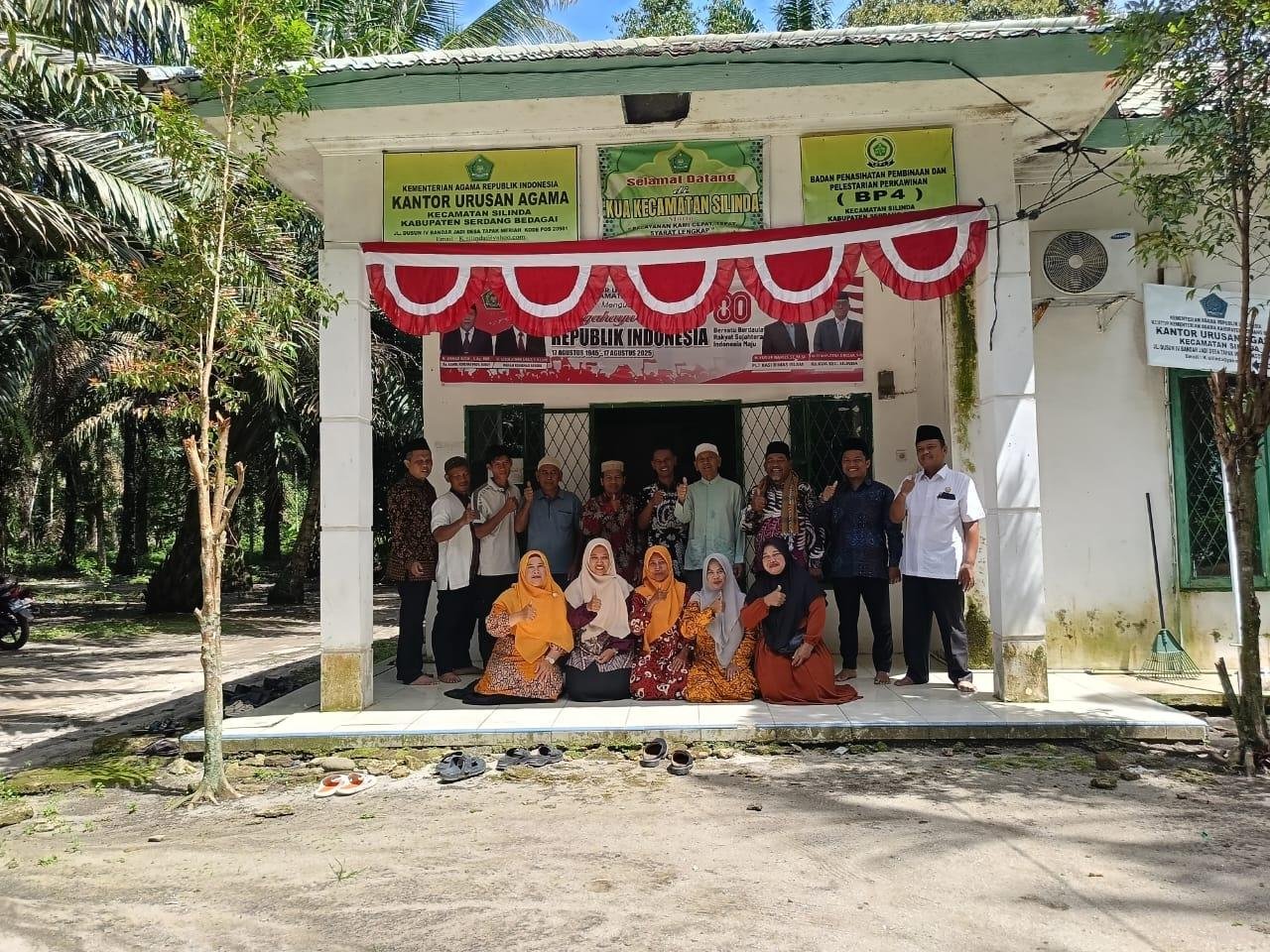Penghulu dan Penyuluh Agama Islam KUA Silinda Laksanakan Doa Keselamatan Bangsa
