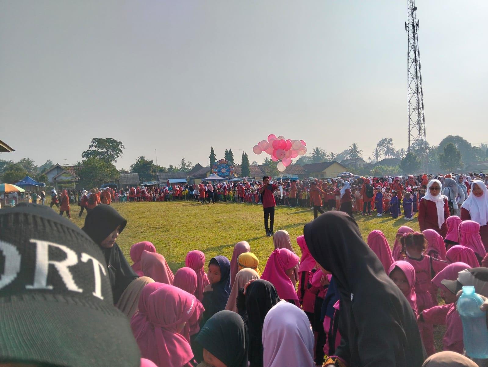 KUA Jabung Hadir Penuh Warna di Peringatan HAN 2025