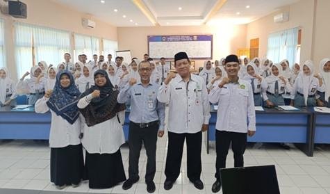 Bimwin Goes to School: Upaya KUA Punggelan Bentuk Remaja Tangguh dan Siap Menikah