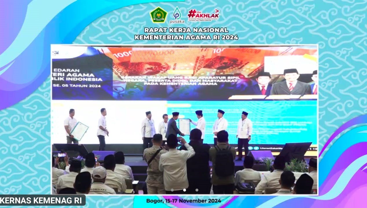 Menag RI Luncurkan Program Wakaf Uang, Sumbangkan Rp100 Juta sebagai Simbolis